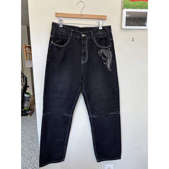 Play Bigg black graphic embroidered jean size 34 excellent condition - Picture 1 of 3